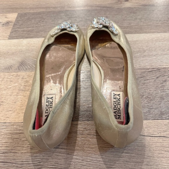 Badgley Mischka Gold Crystal Embellished Flats - Picture 4 of 4